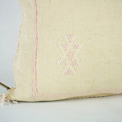 Lovely White Moroccan Cactus Silk Pillow Cover – Bohemian Sabra Cushion with YKK Zipper (50×50 cm / 60×40 cm)