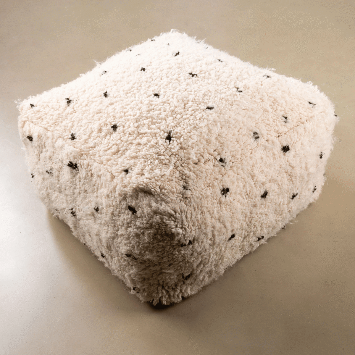 Beni Ourain Floor Pillow Cover – 24x24 in (60x60 cm) Handwoven Moroccan Wool Cushion
