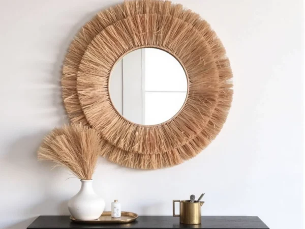 Round Farmhouse Straw Mirror – Handwoven Raffia Wall Decor (Small, Medium)