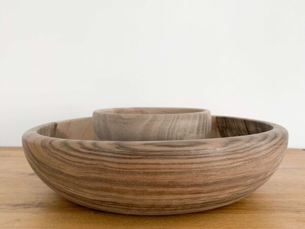 Walnut wood salad bowl