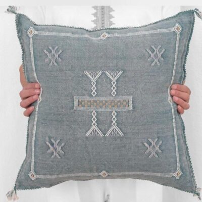 WhatsApp-Image-2021-04-08-at-16.24.05-1000x825-2.jpeg Handwoven Moroccan Cactus Silk Pillow Cover – Artisan Cushion in Multiple Colors (50×50 cm / 60×40 cm)