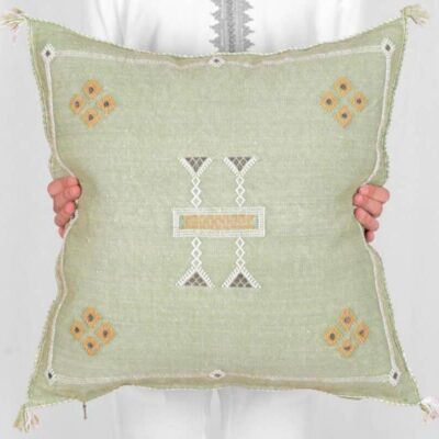 WhatsApp-Image-2021-04-08-at-16.24.06-1000x800-1.jpeg Handwoven Moroccan Cactus Silk Pillow Cover – Artisan Cushion in Multiple Colors (50×50 cm / 60×40 cm)