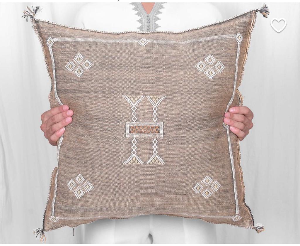 WhatsApp-Image-2021-04-08-at-16.24.06-5.jpeg Handwoven Moroccan Cactus Silk Pillow Cover – Artisan Cushion in Multiple Colors (50×50 cm / 60×40 cm)