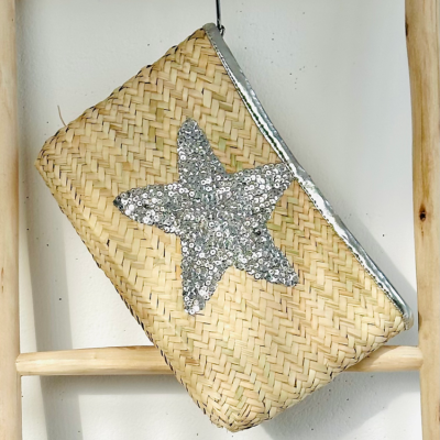 Handwoven Straw Pouch – Boho Chic Clutch for Everyday Essentials