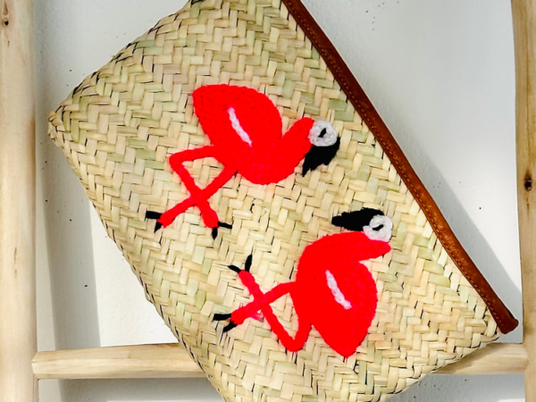 ac7ab019fa1d1897840575bce312bfba19472e6500fbe201ab4686b17ffabf07-2.webp Handwoven Straw Pouch – Boho Chic Clutch for Everyday Essentials