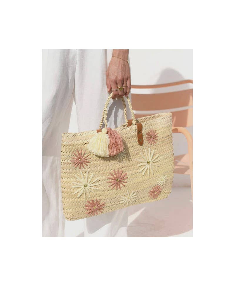 Vanilla Strawberry Shoulder Bag – Elegant & Stylish Everyday Tote