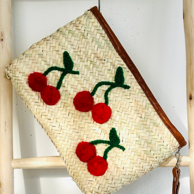 Handwoven Straw Pouch – Boho Chic Clutch for Everyday Essentials