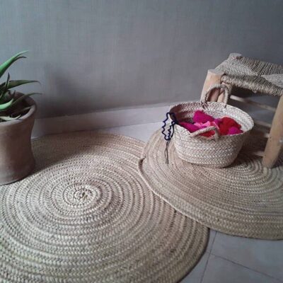 🌸🛏️ Round Braided Carpet in Palm Leaf