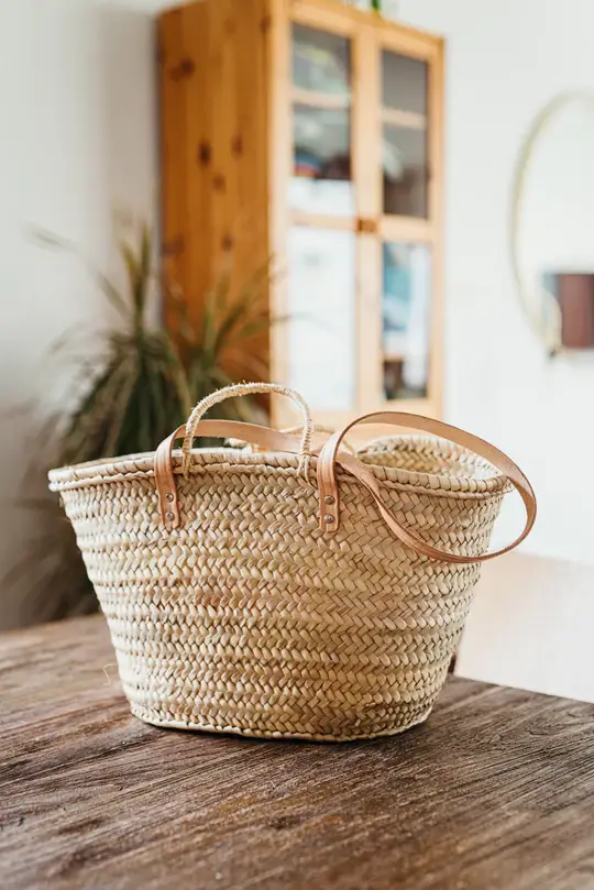 French Market Basket – Handwoven Palm Fiber Tote with Double Leather & Palm Straps