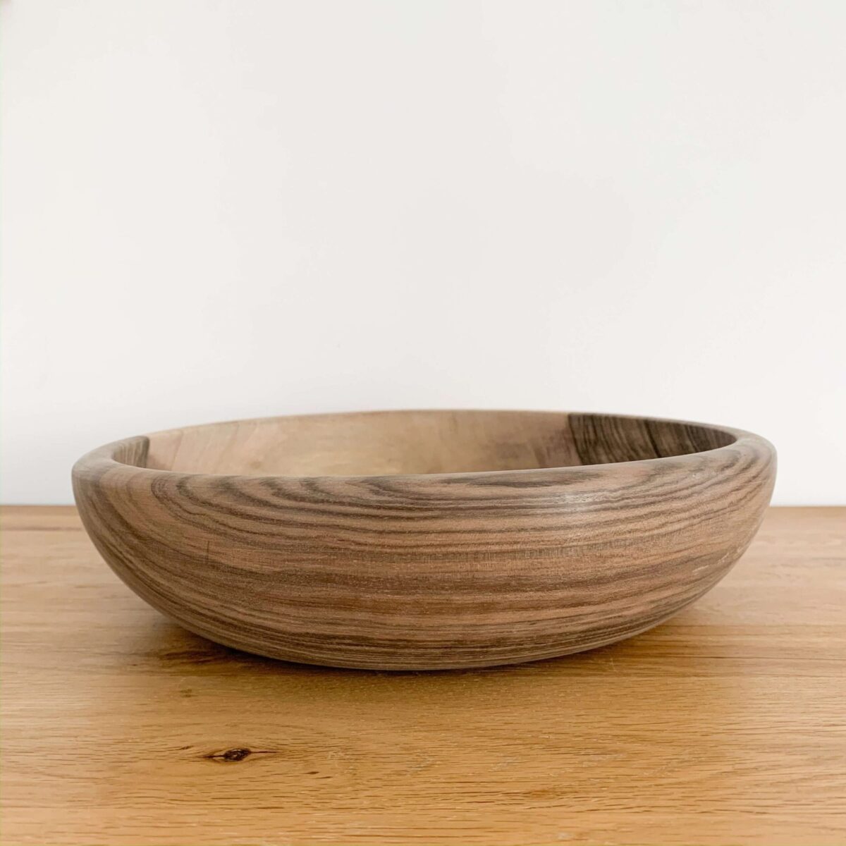 Walnut wood salad bowl